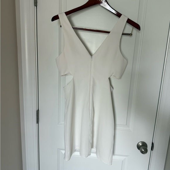 Lush White Bodycon Dress Plunge Neckline Sleeveless - Picture 2 of 3